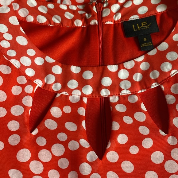 ILE NEW YORK ❤️🤍RED WITH WHITE🤍❤️ POLKA DOTS SLEEVELESS SIZE 8 🌟EUC🌟 - Picture 5 of 16